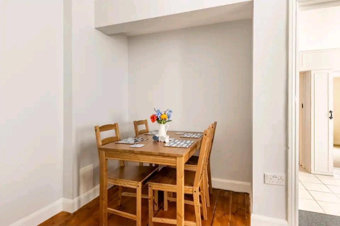 The Hideaway, Family Apartment Close To The Beach. ペイントン エクステリア 写真