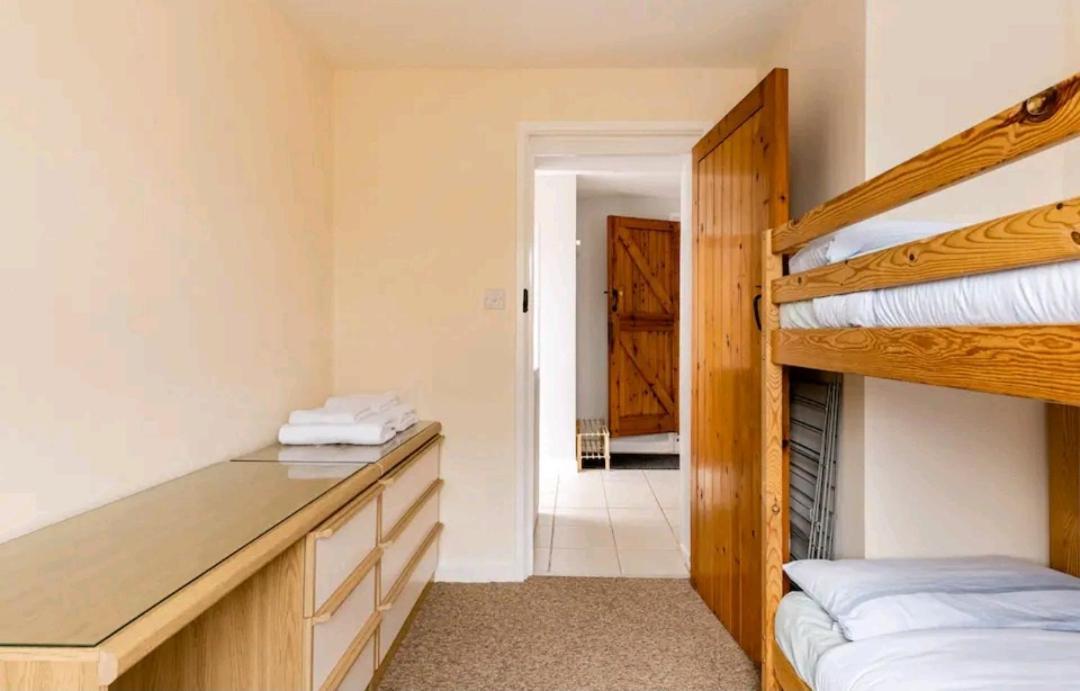 The Hideaway, Family Apartment Close To The Beach. ペイントン エクステリア 写真